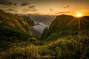 ゴールデンアワーの夕日と絶景